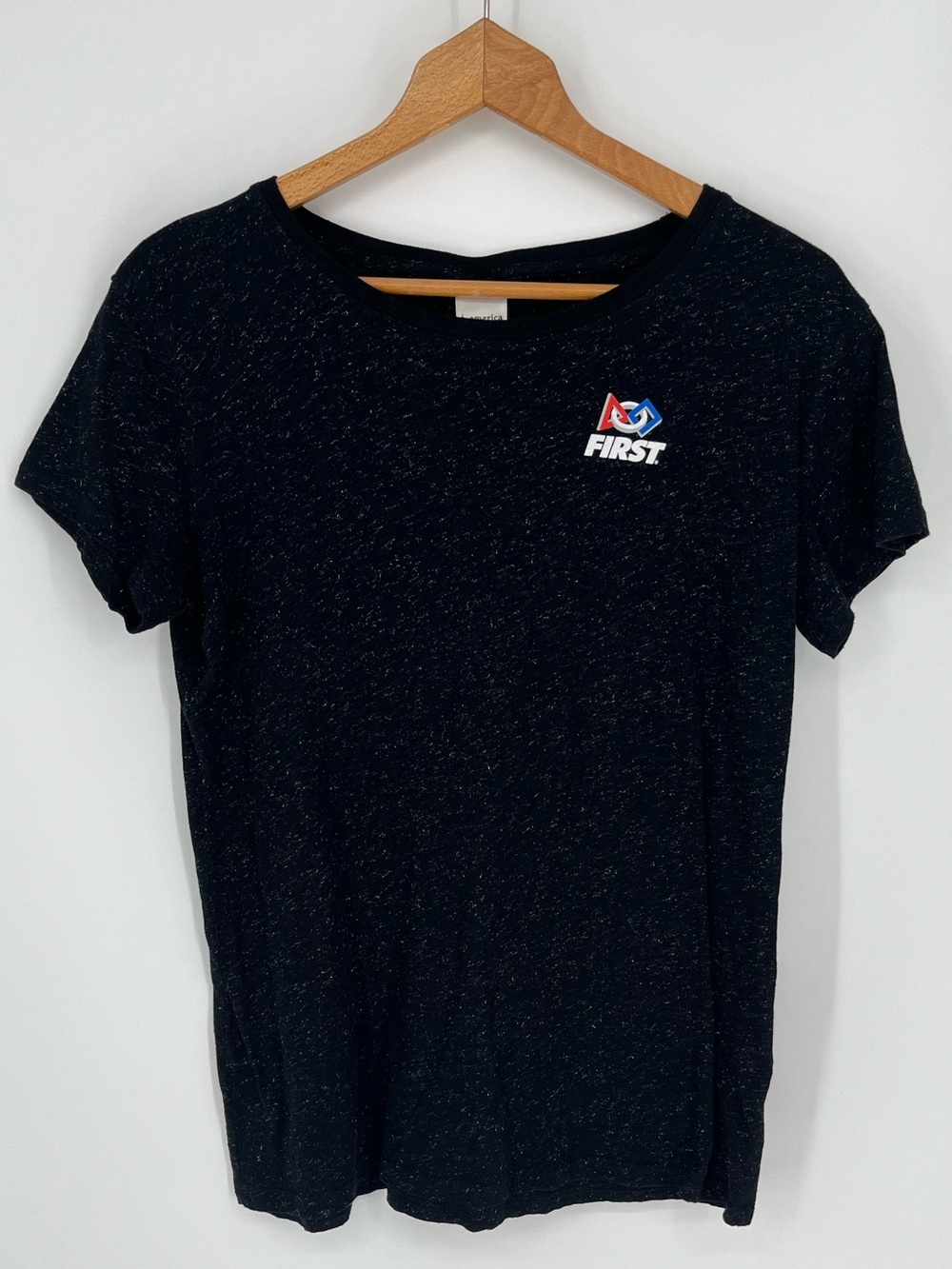 J. America Black FIRST Robotics Speckled Logo Tee Kids Size XXL in EUC!
